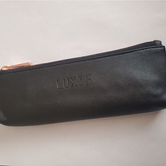 Luxie wonderlust eyeshadow brush set - Picture 5 of 5